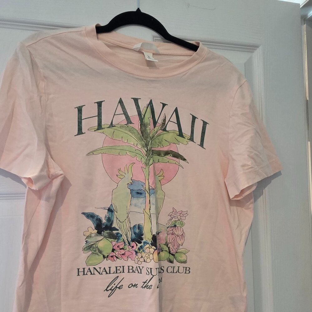 NWOT- H&M Hawaii tshirt-M